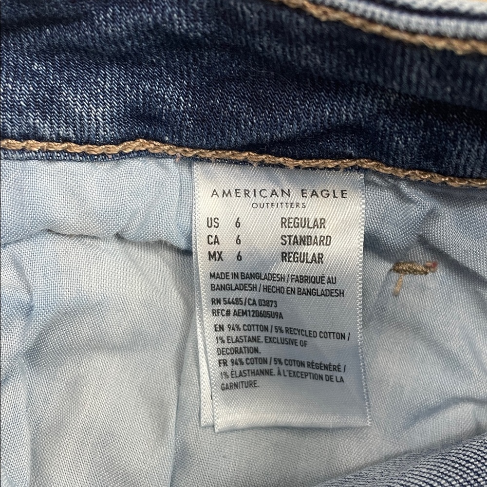 American Eagle Mom Straight Jeans Crossover Waist - Picture 8 of 9